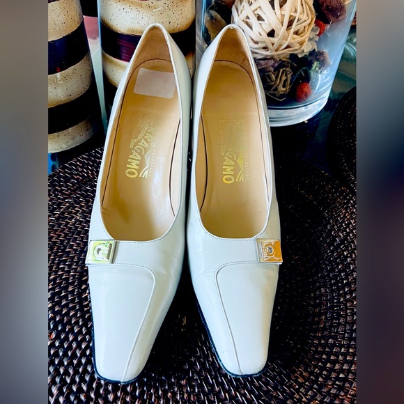 Salvatore Ferragamo shoe - Picture 1 of 5